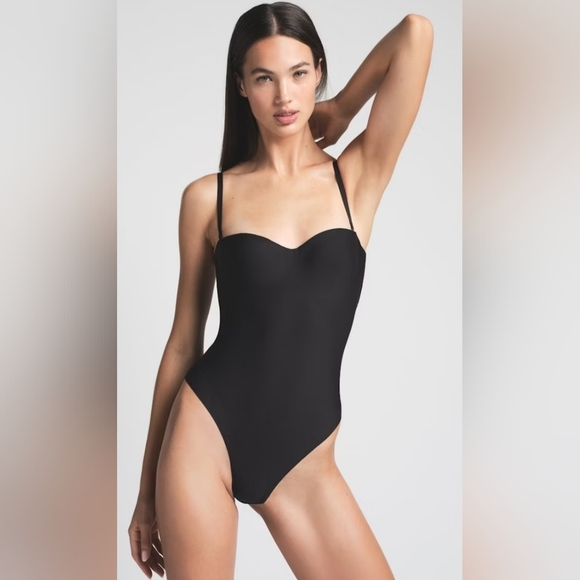 SKIMS Sleek Black Molded Underwire Shapewear Bodysuit- FITS SDD- SOLD OUT ONLINE - Picture 4 of 11